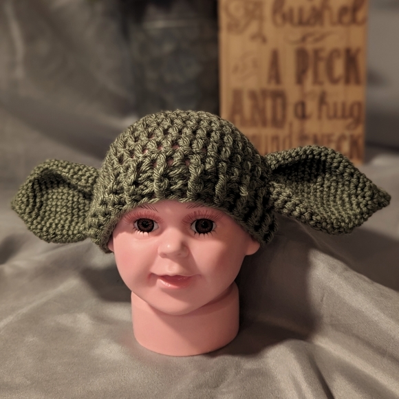 Baby Yoda Crochet Hats NB - 6 mos - Picture 1 of 1